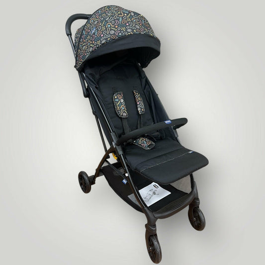Silla de paseo ligera Chicco Ohlalà 3 negra con estampado Peques del Valle