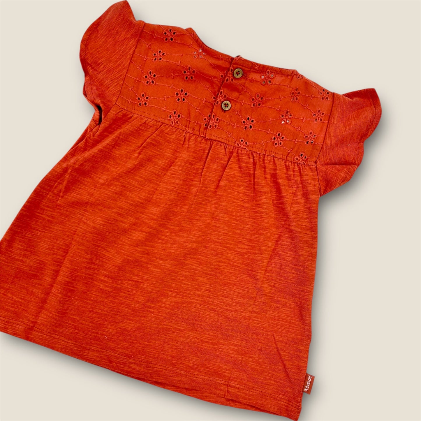 Camisola teja con detalle de volantes Peques del Valle