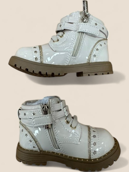 Botas Mayoral charol blancas con estrellas Mayoral