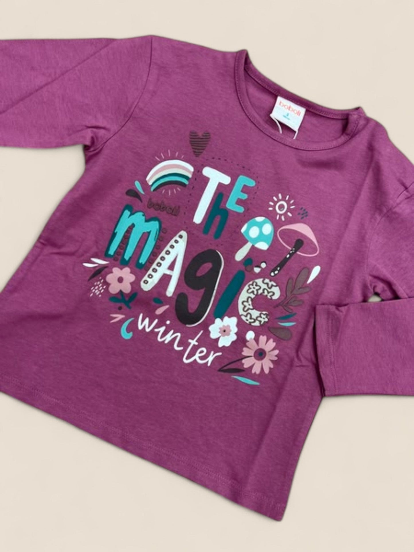 Camiseta niña manga larga morada con estampado “The Magic Winter” BOBOLI