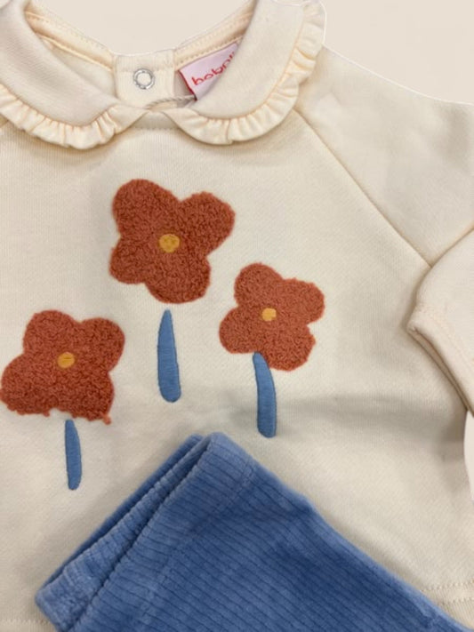 Conjunto bebé camiseta flores crema y pantalón pana azul BOBOLI