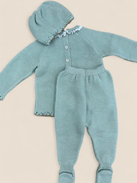 Conjunto bebé verde punto osito con gorro y pompones Lolittos