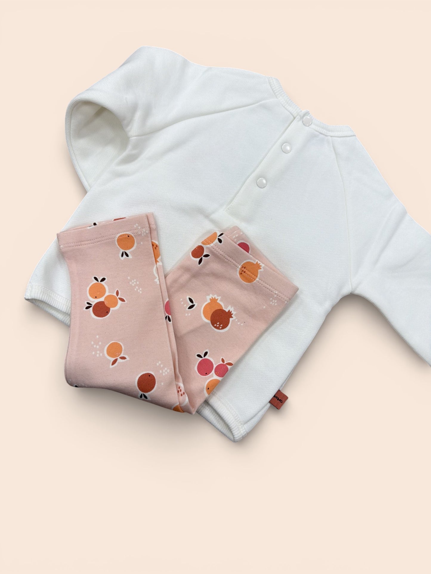 Conjunto infantil sudadera blanca “Be You” y leggings rosa con estampado