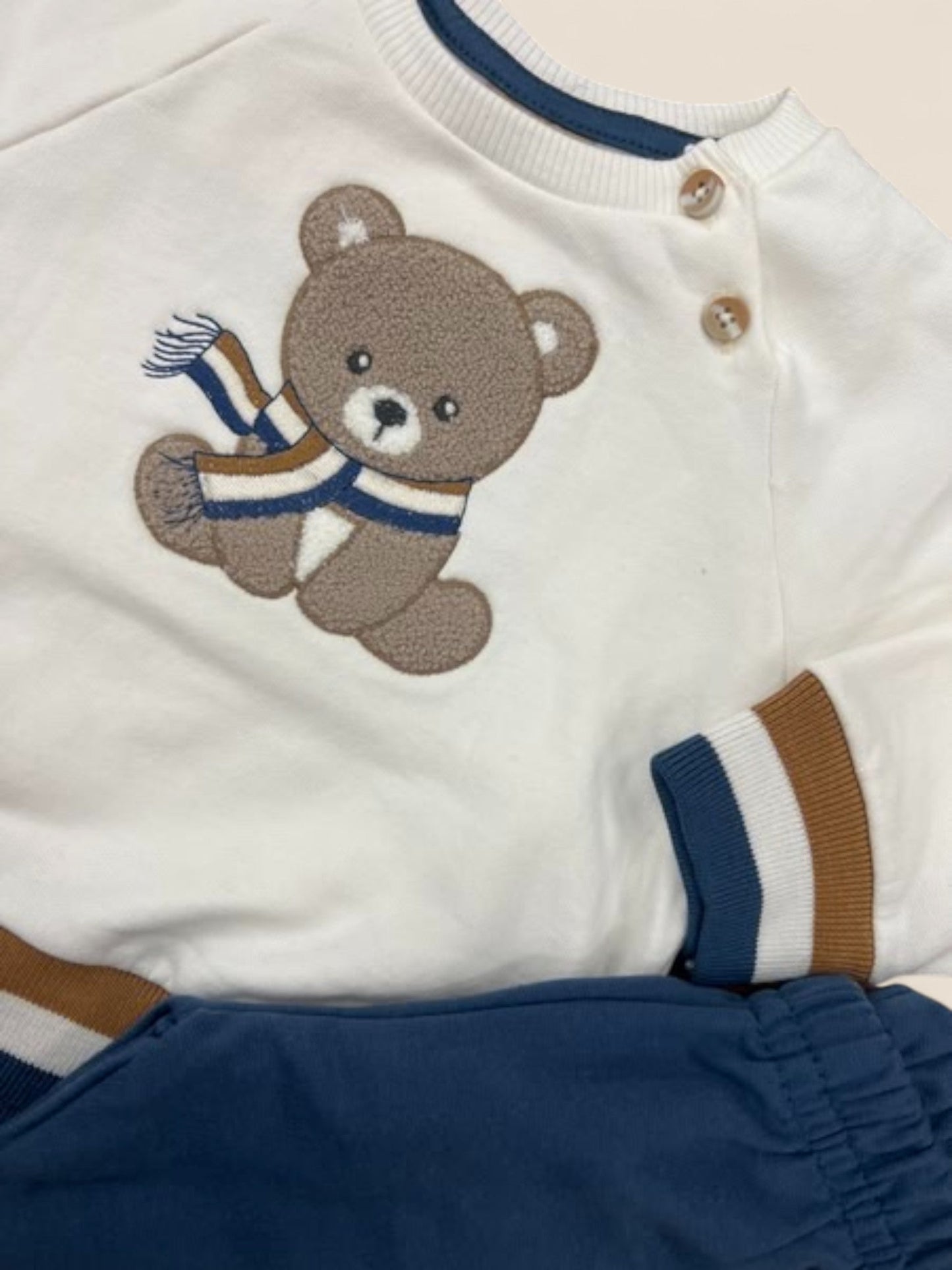 Conjunto osito con bufanda niño en blanco y azul marino KYLY