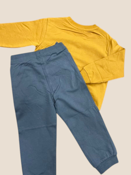 Conjunto niño: sudadera mostaza “Adventure” y jogger azul | Boboli BOBOLI