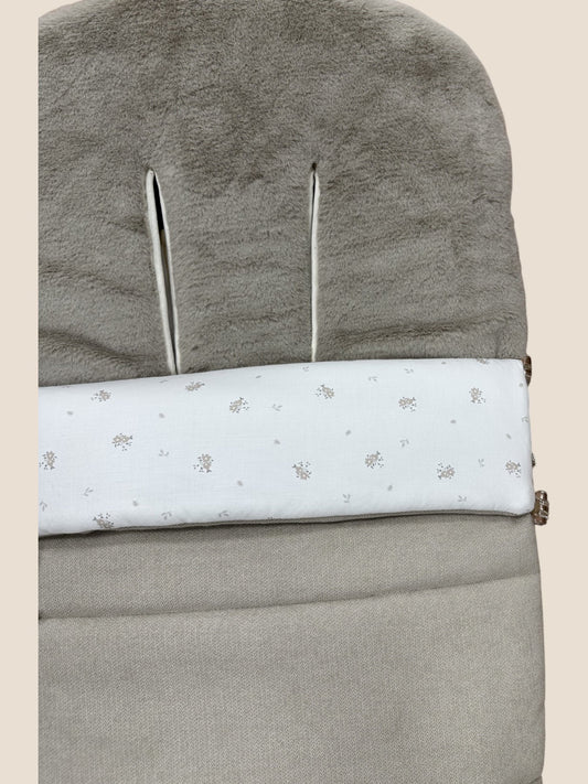 Saco para silla de paseo beige con interior de pelito UZTURRE