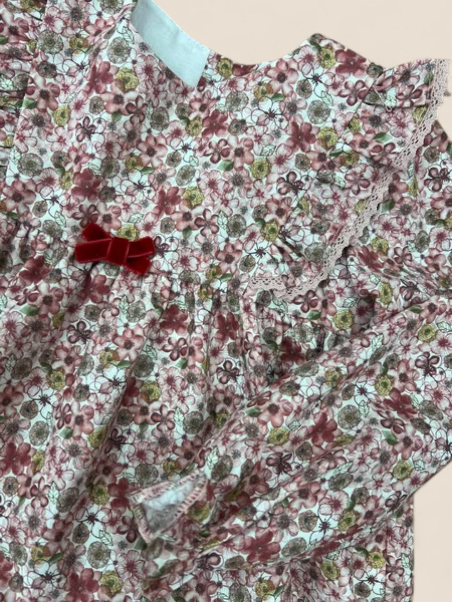 Vestido bebé flores burdeos con volante y lazo terciopelo Peques del Valle