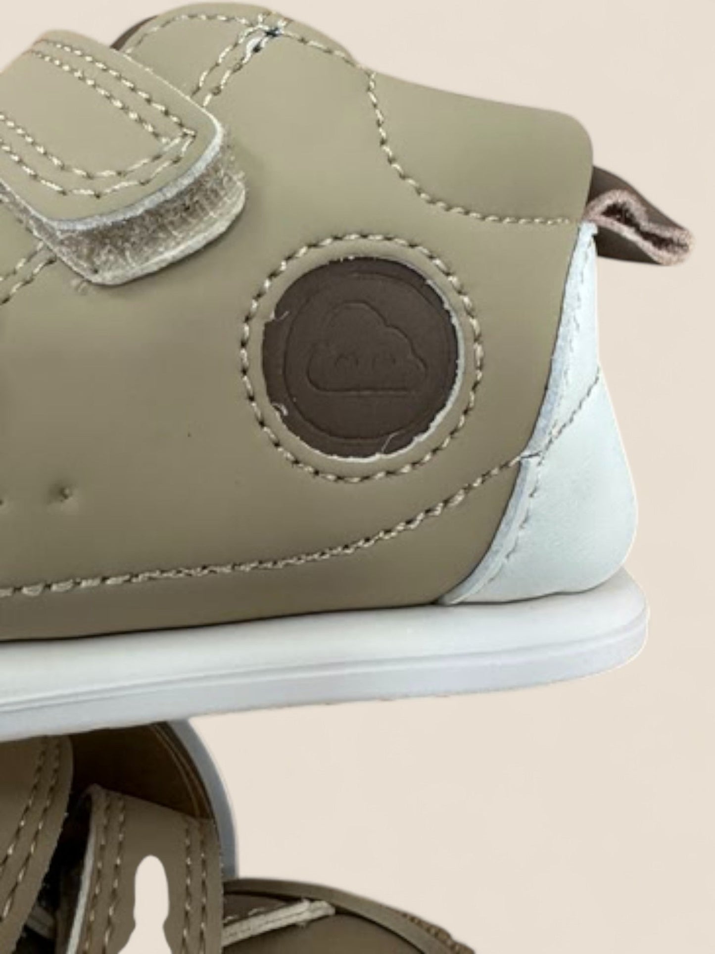 Zapatillas primeros pasos bebé verde con velcro Mayoral