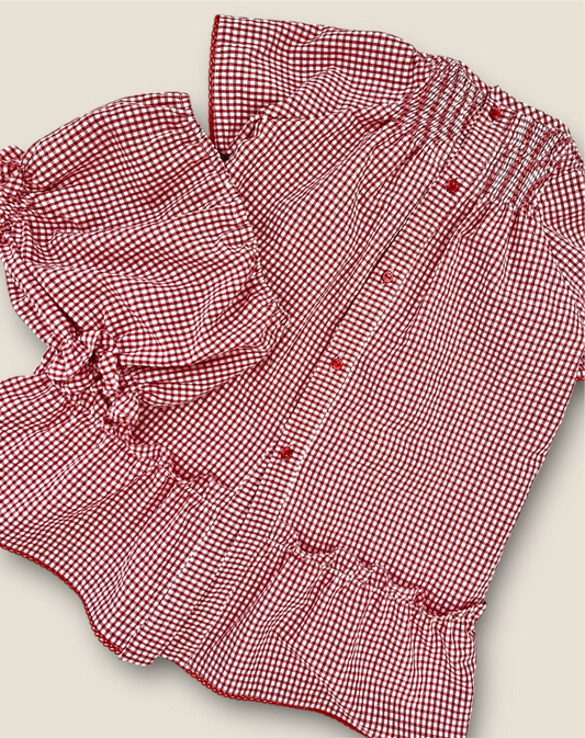 Vestido vichy rojo.
