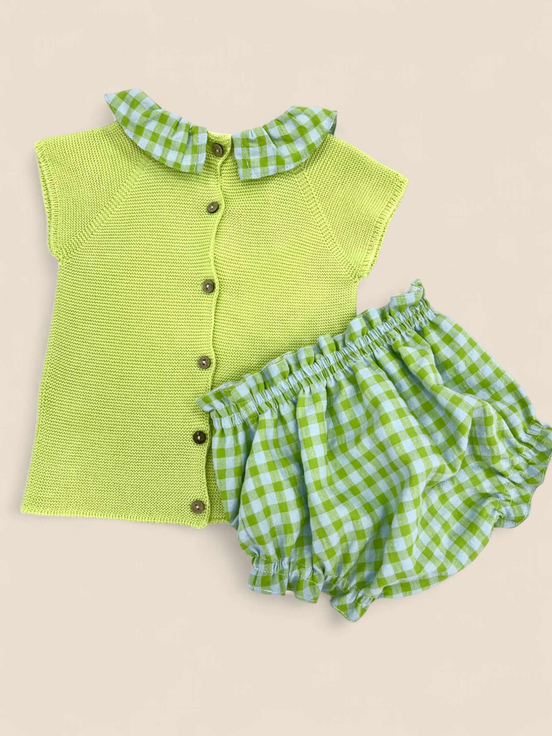 Conjunto punto verde lima.