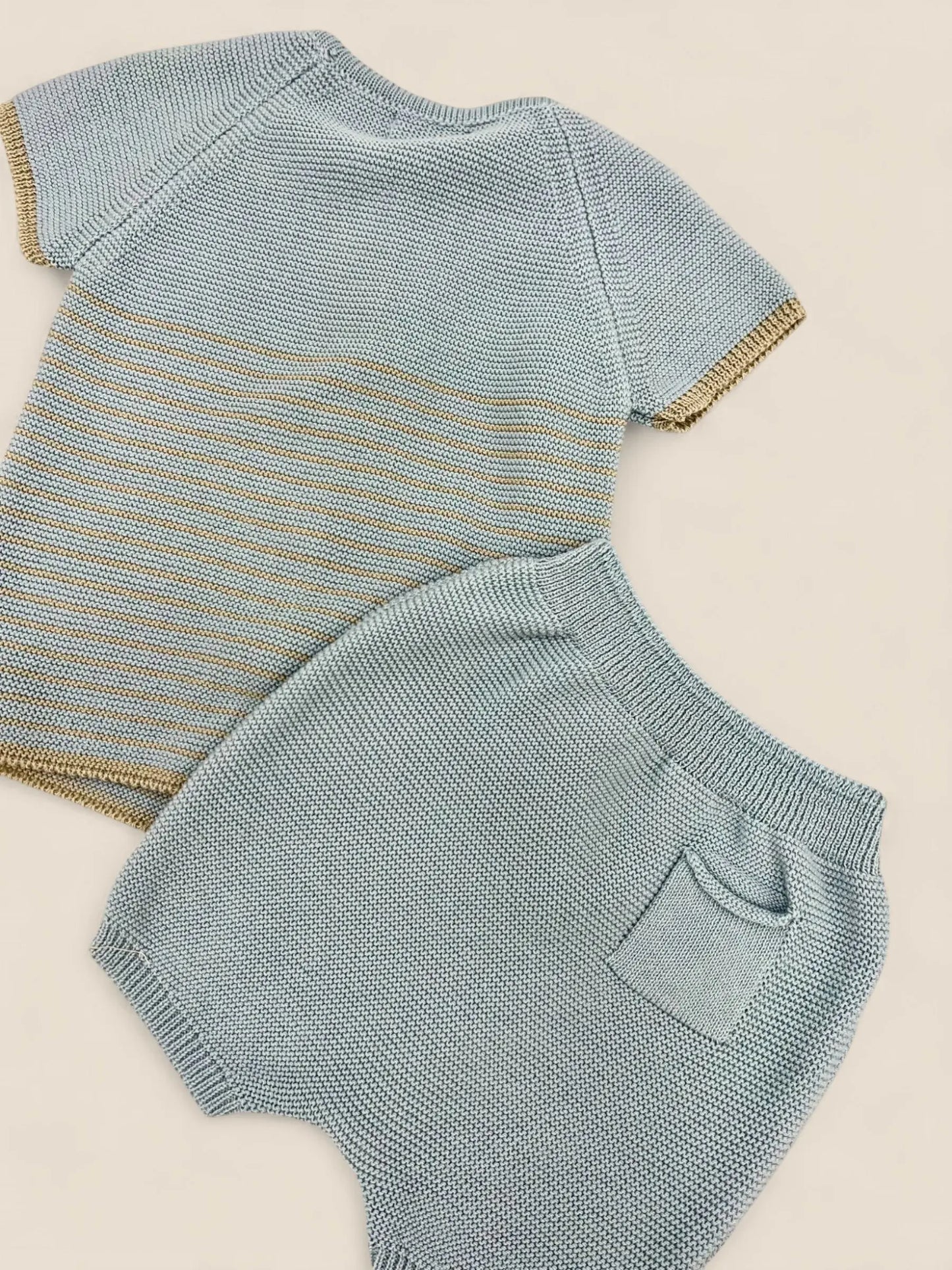 Conjunto punto azul y beige Peques del Valle
