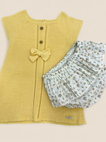 Vestido mostaza con toque floral Peques del Valle