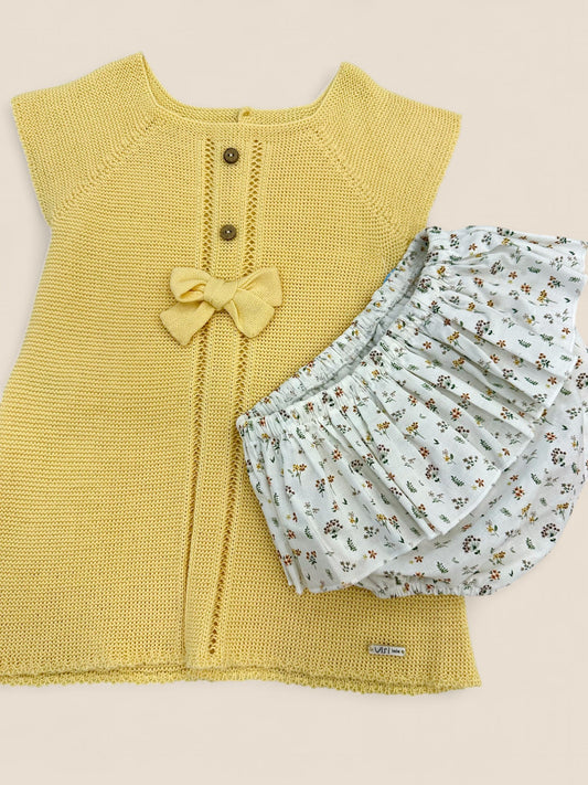 Vestido mostaza con toque floral Peques del Valle