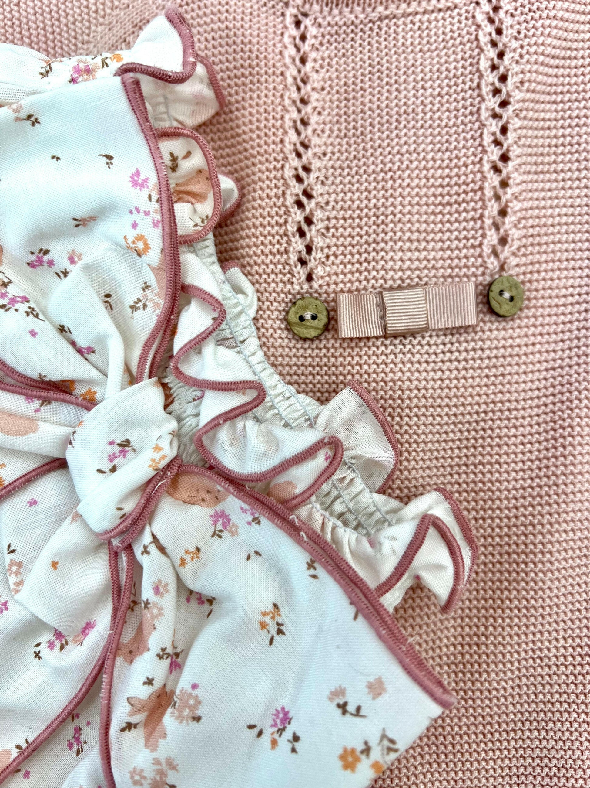 Conjunto rosa con lazo y conejitos Peques del Valle