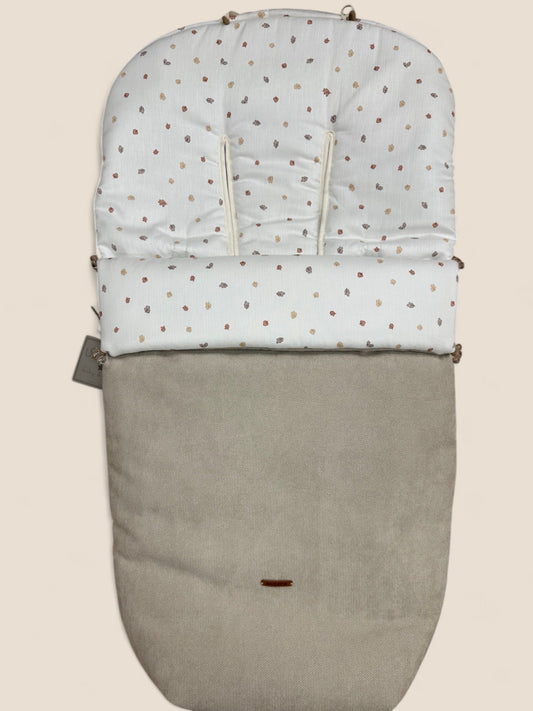 Saco de tejido beige con muselina estampada de hojas en tonos tierra Peques del Valle