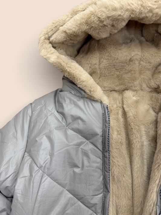 Abrigo niña acolchado gris infantil reversible con capucha y forro efecto borreguito