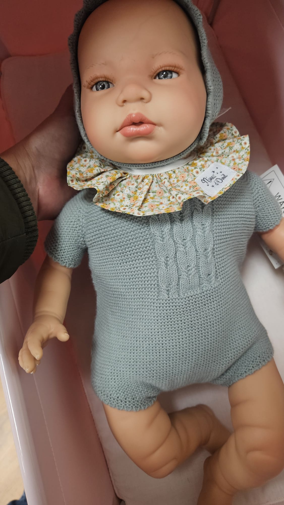 Muñeco bebé reborn realista con conjunto rosa empolvado de punto — 45 cm Peques del Valle