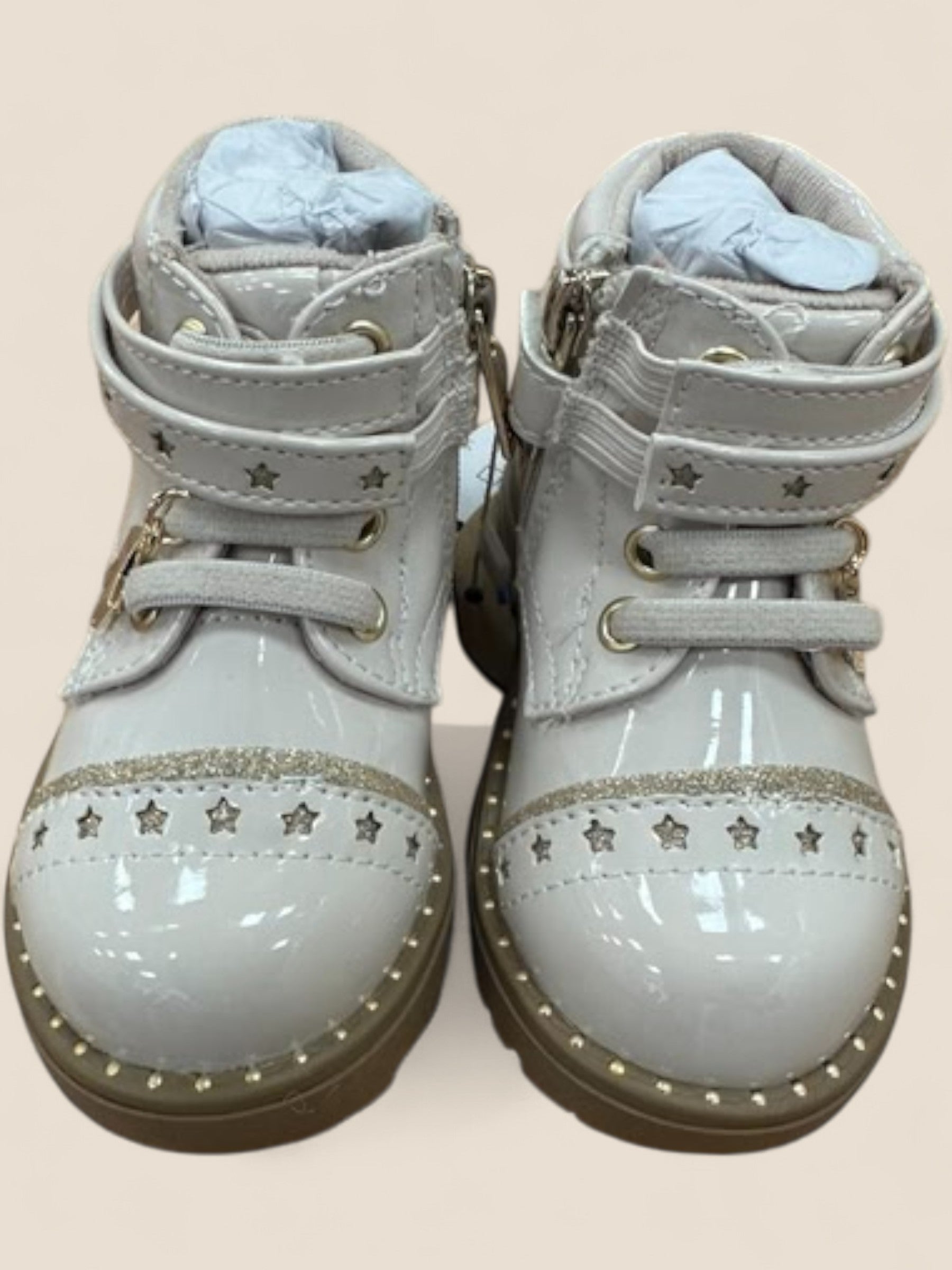 Botas Mayoral charol blancas con estrellas Mayoral