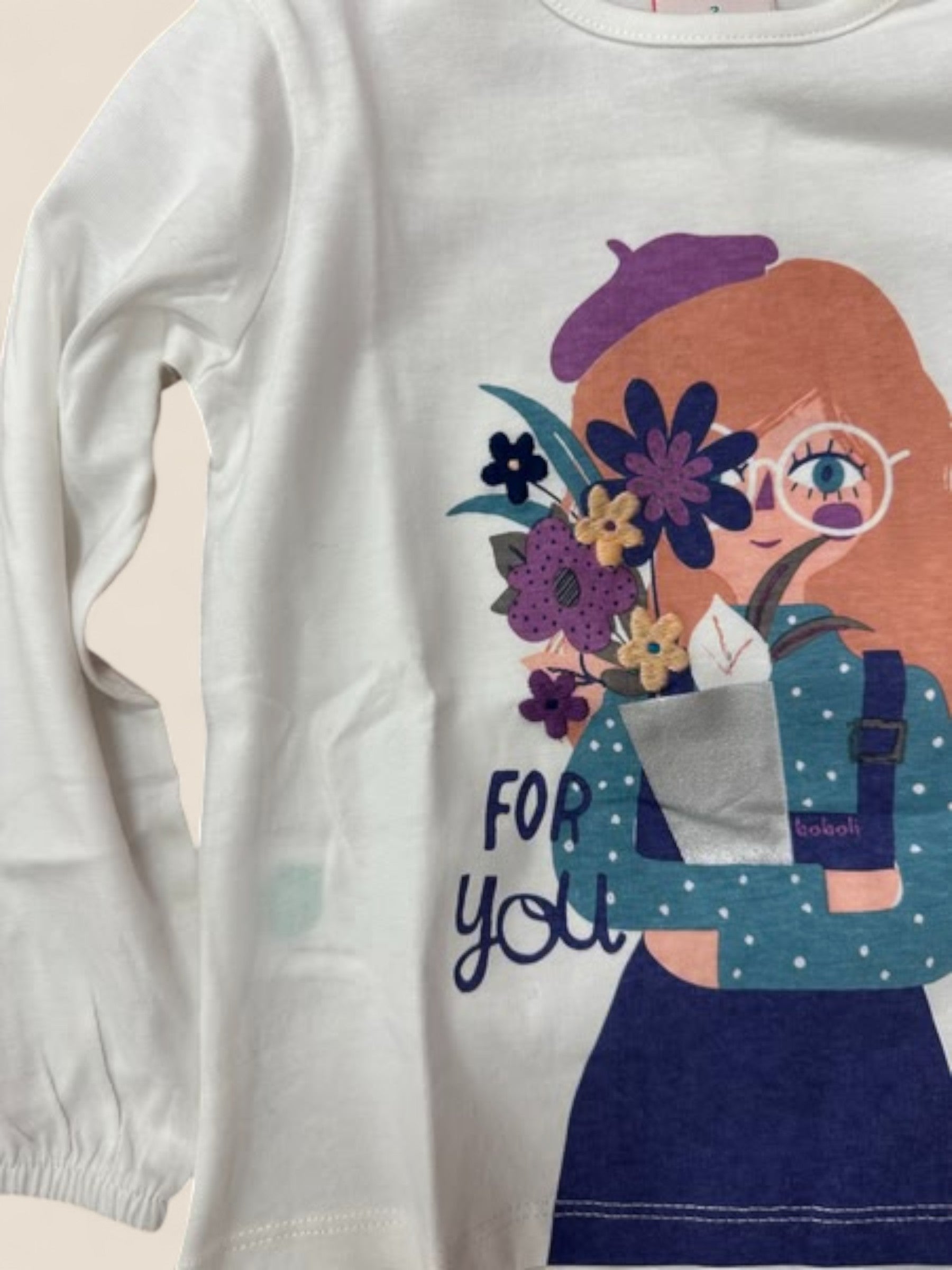 Camiseta blanca niña manga larga con ilustración 