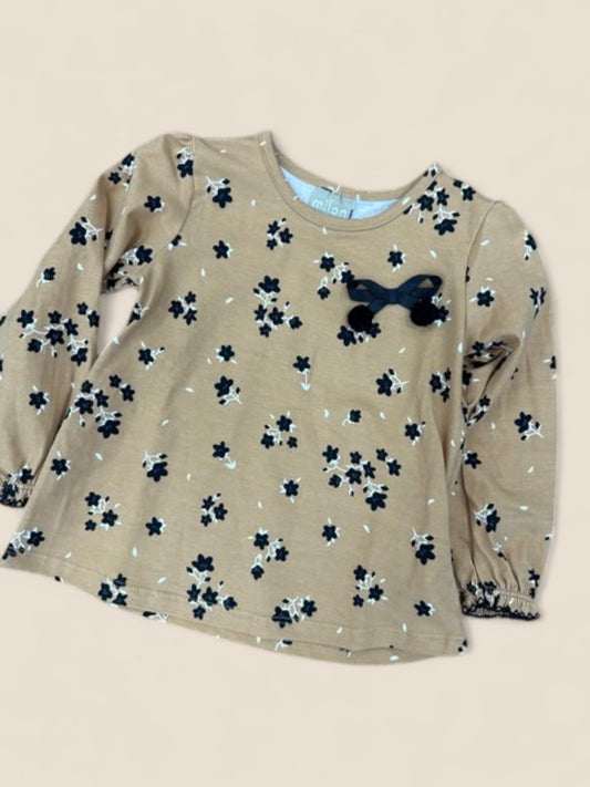 Camiseta niña manga larga beige con flores negras y lacito KYLY