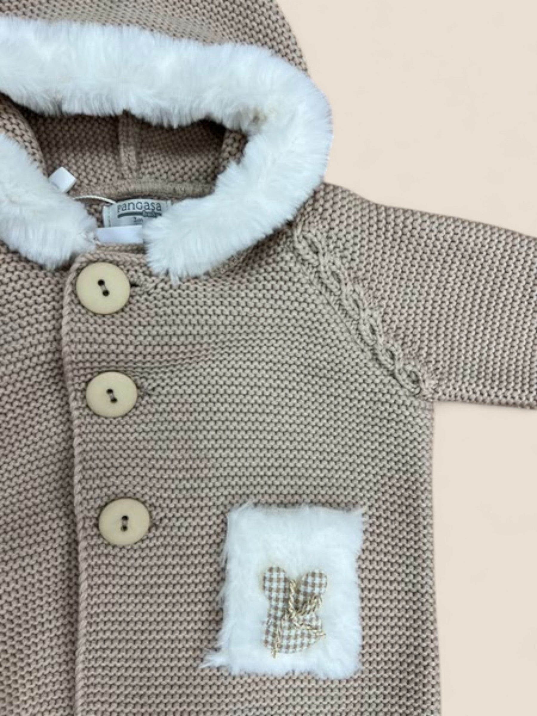 Chaqueta de punto beige con capucha y detalle conejito PANGASA