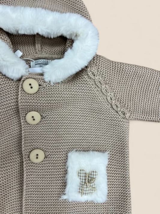 Chaqueta de punto beige con capucha y detalle conejito PANGASA