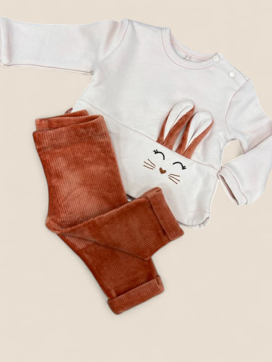 Conjunto bebé conejito: sudadera con orejitas + pantalón de pana terracota BOBOLI