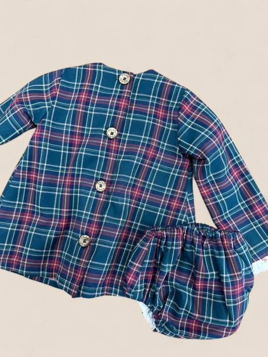 Conjunto bebé cuadros azul y granate con cuello volante CUCÚ