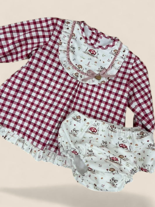 Conjunto bebé cuadros burdeos con blusa estampada bosque Belén Costales
