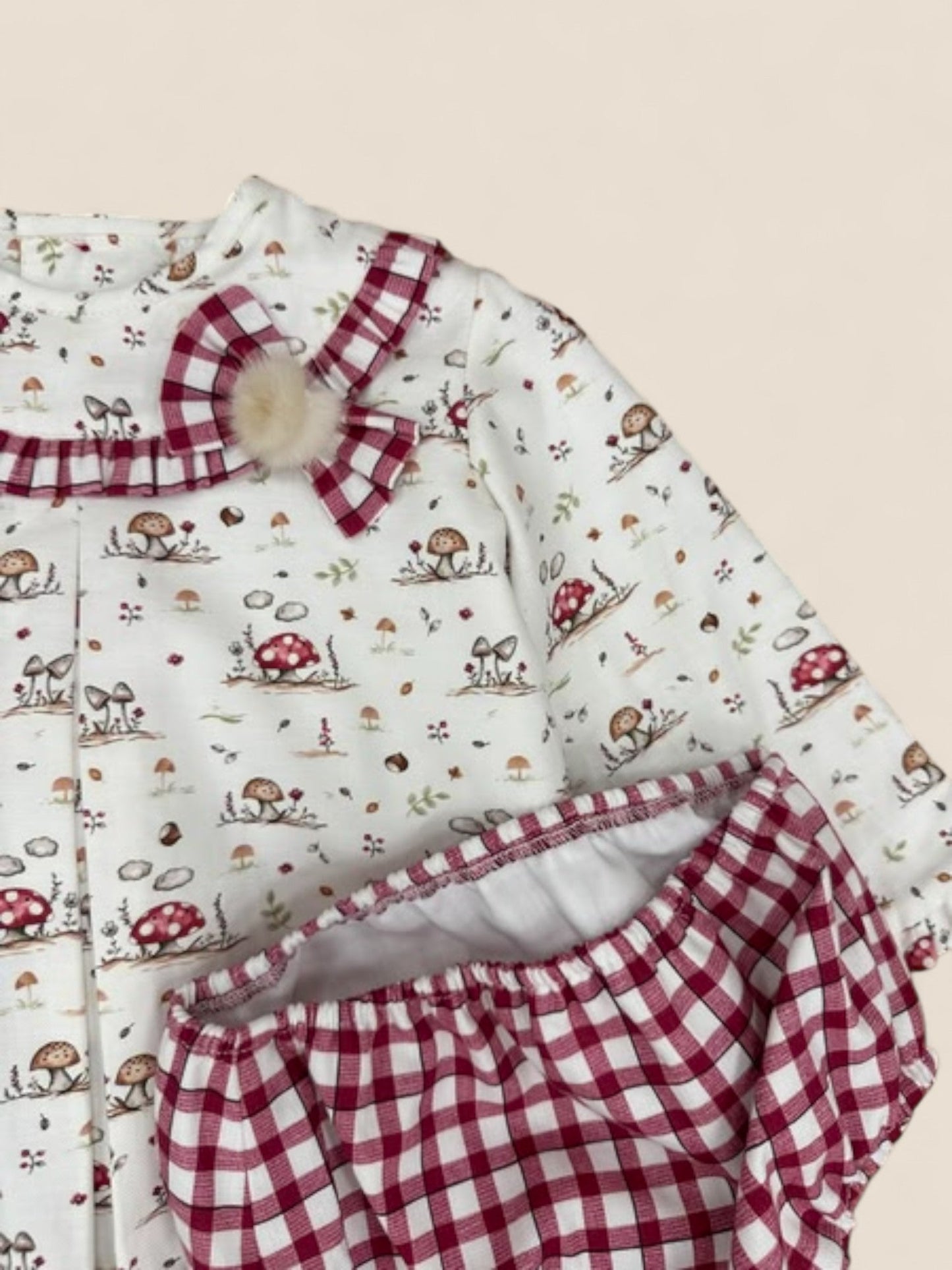 Conjunto bebé cuadros burdeos y blusa estampada bosque Belén Costales