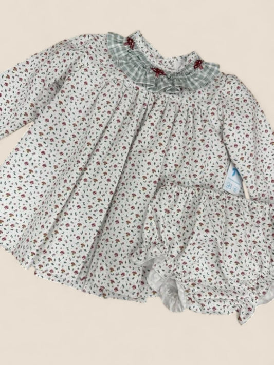 Conjunto bebé flores con cuello volante de cuadros verdes Belén Costales