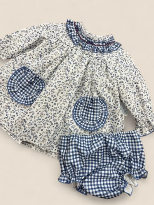 Conjunto bebé flores con ranita cuadros vichy azul Belén Costales