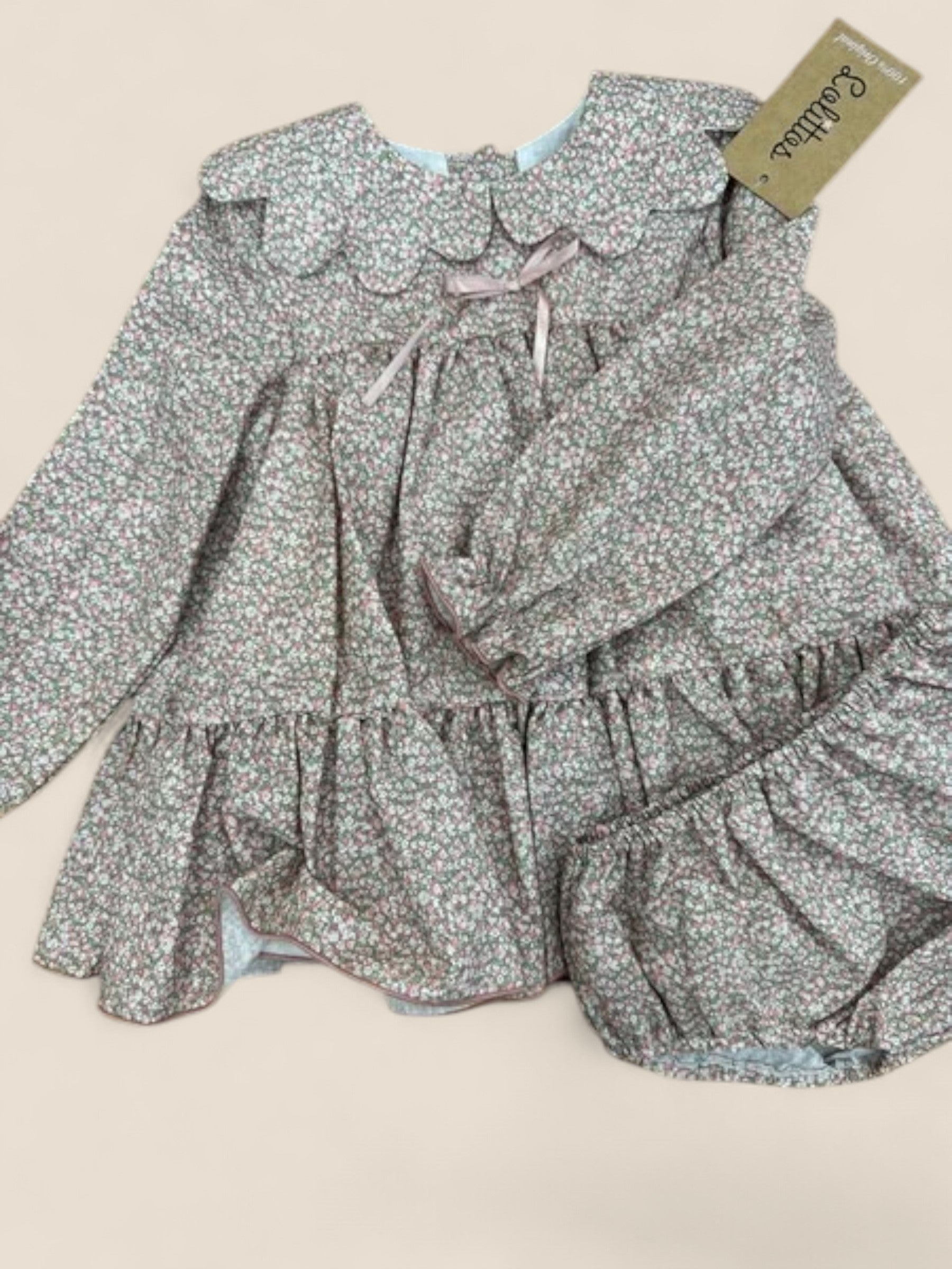 Conjunto bebé flores rosa y verde con lazo satén Lolittos