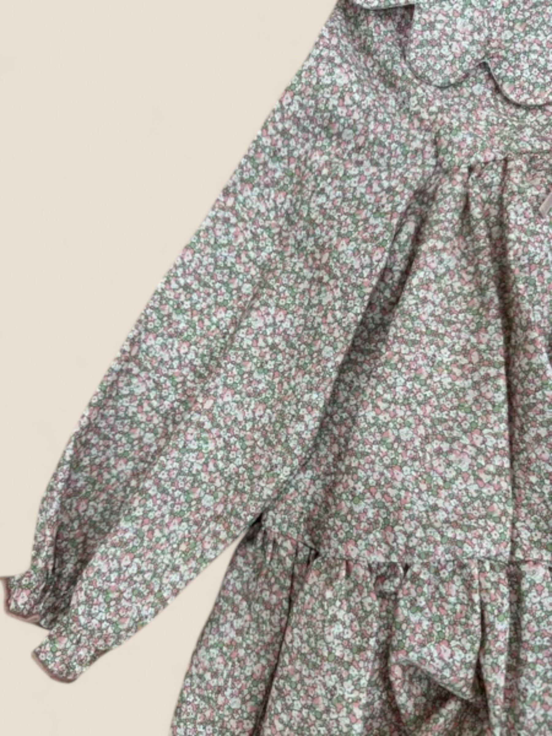 Conjunto bebé flores rosa y verde con lazo satén Lolittos