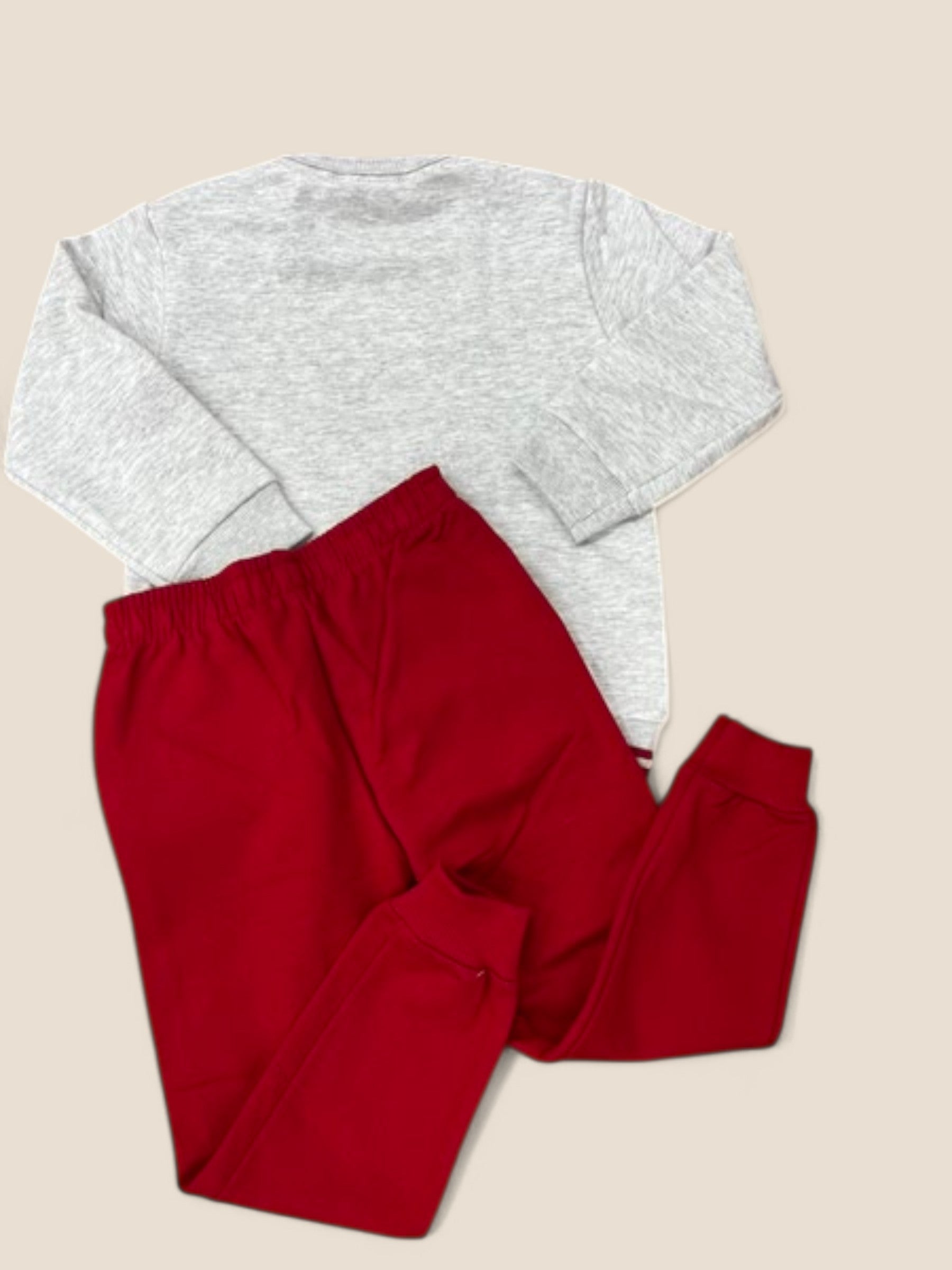 Conjunto bebé gris con ardilla y pantalón rojo KYLY