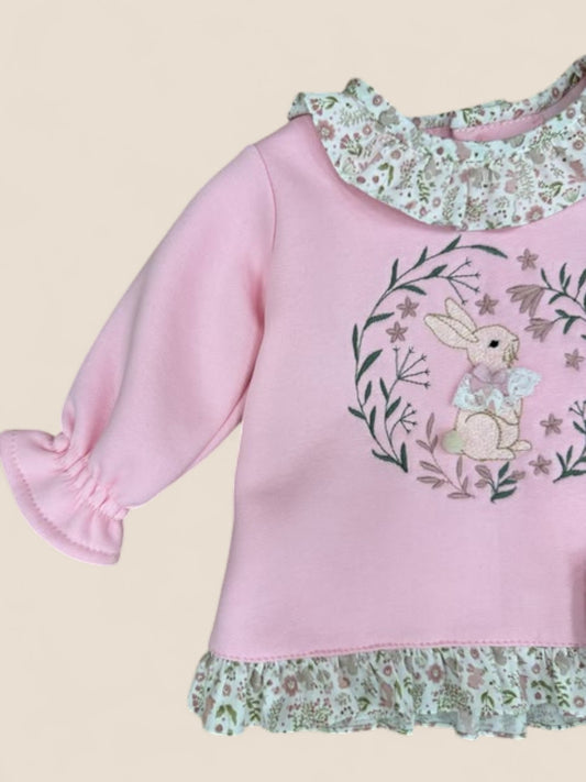 Conjunto bebé rosa con conejito bordado y braguita floral Belén Costales