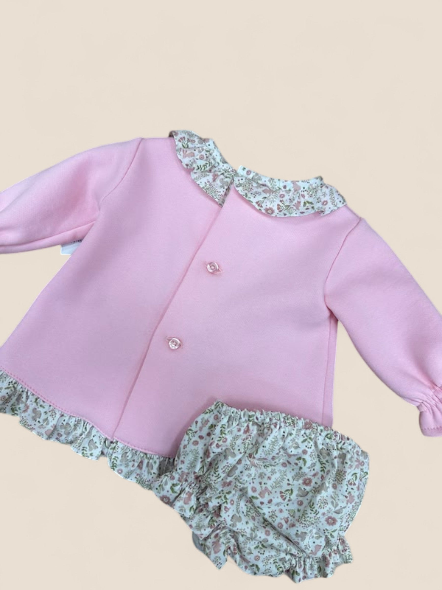 Conjunto bebé rosa con conejito bordado y braguita floral Belén Costales