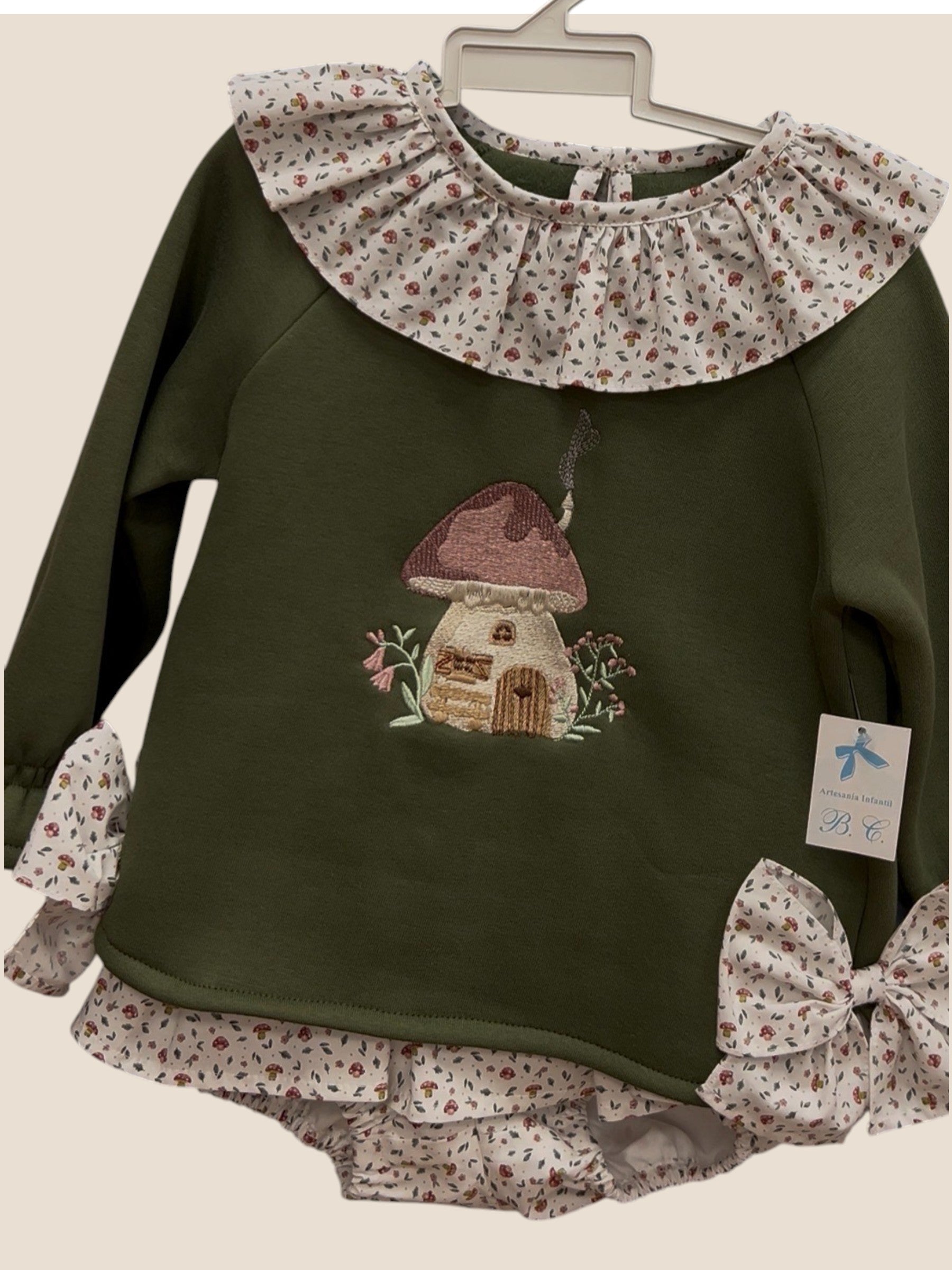 Conjunto bebé verde casa seta B.C Belén Costales