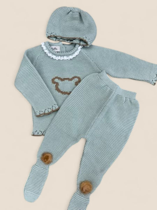 Conjunto bebé verde punto osito con gorro y pompones Lolittos