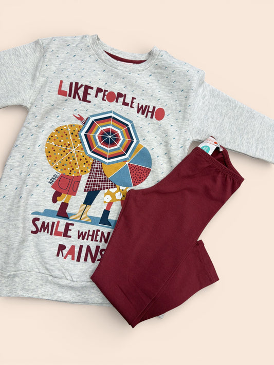 Conjunto infantil sudadera gris con estampado lluvia y pantalón burdeos