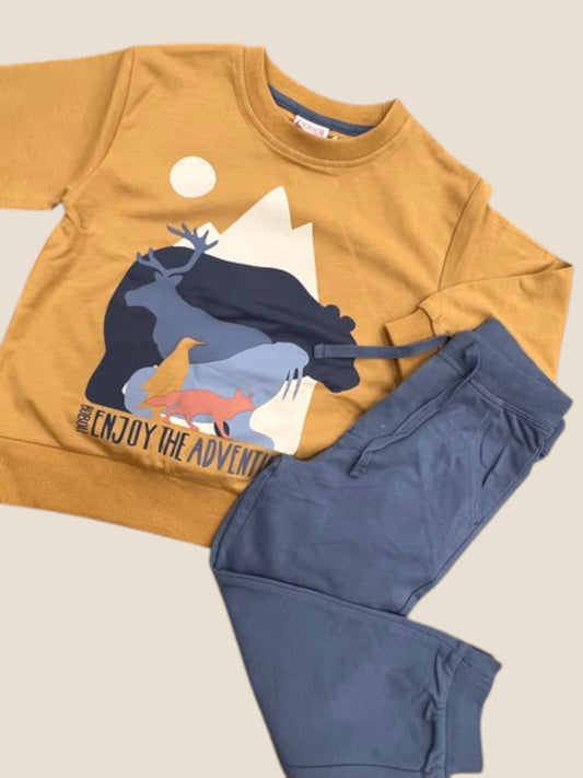 Conjunto niño: sudadera mostaza “Adventure” y jogger azul | Boboli BOBOLI