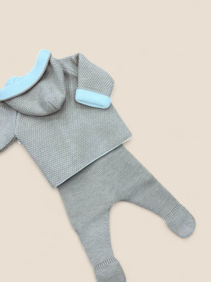 Conjunto de punto beige con capucha y polaina PANGASA
