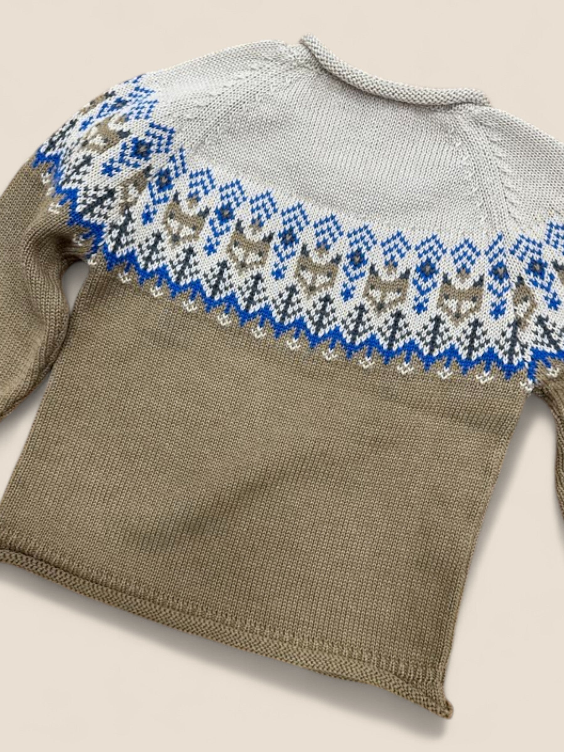 Jersey de punto nórdico beige y azul para bebé Lolittos