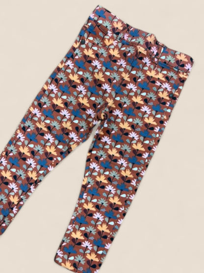 Leggings niña estampados flores multicolor fondo marrón BOBOLI
