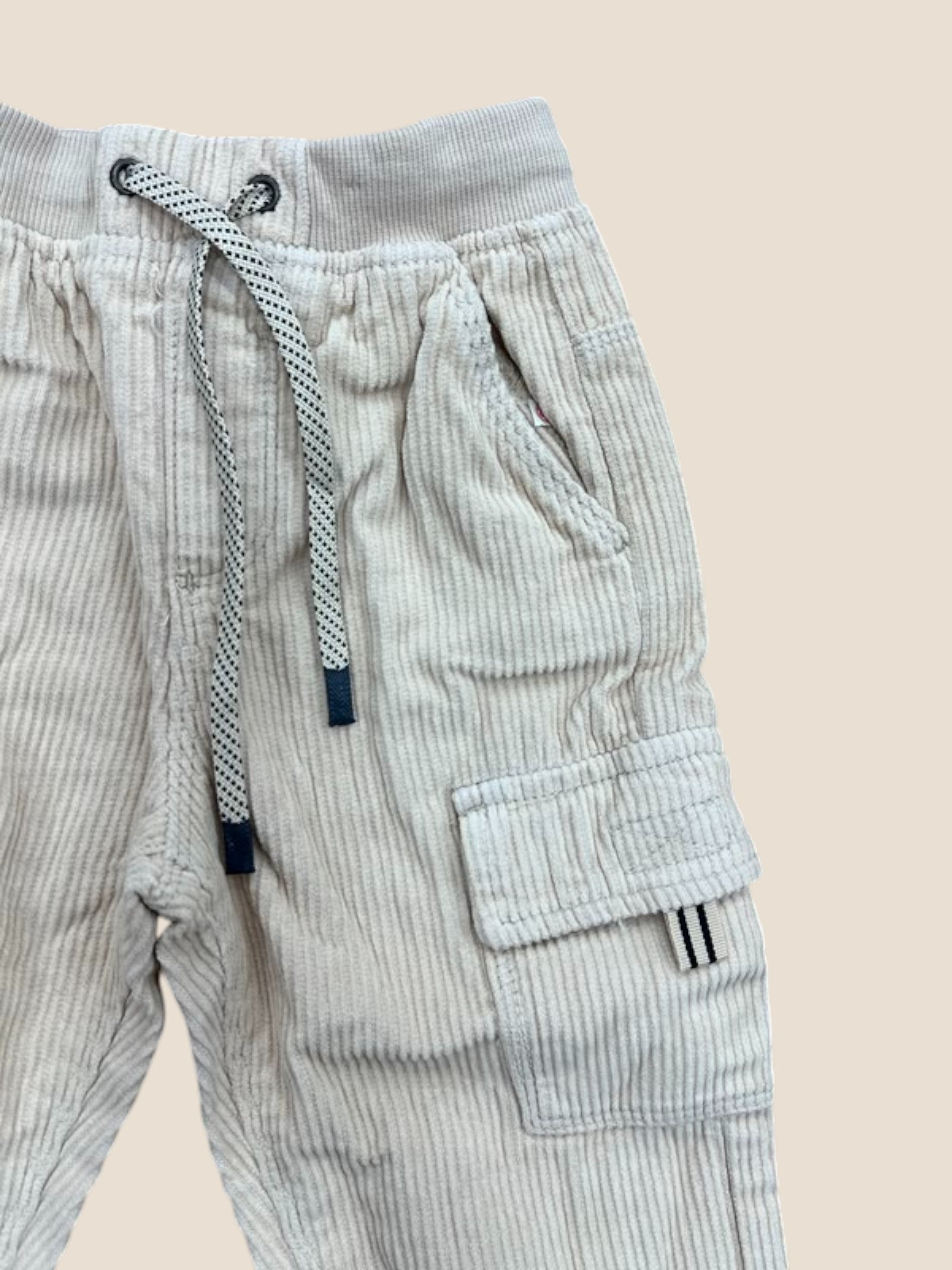 Pantalón cargo de pana fina a rayas beige con cintura elástica BOBOLI