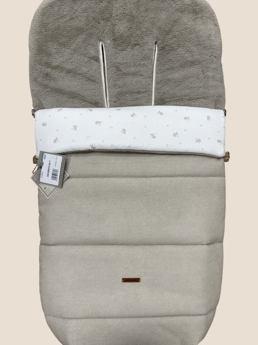 Saco para silla de paseo beige con interior de pelito UZTURRE