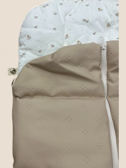 Saco silla universal polipiel beige troquelada interior floral Uzturre UZTURRE