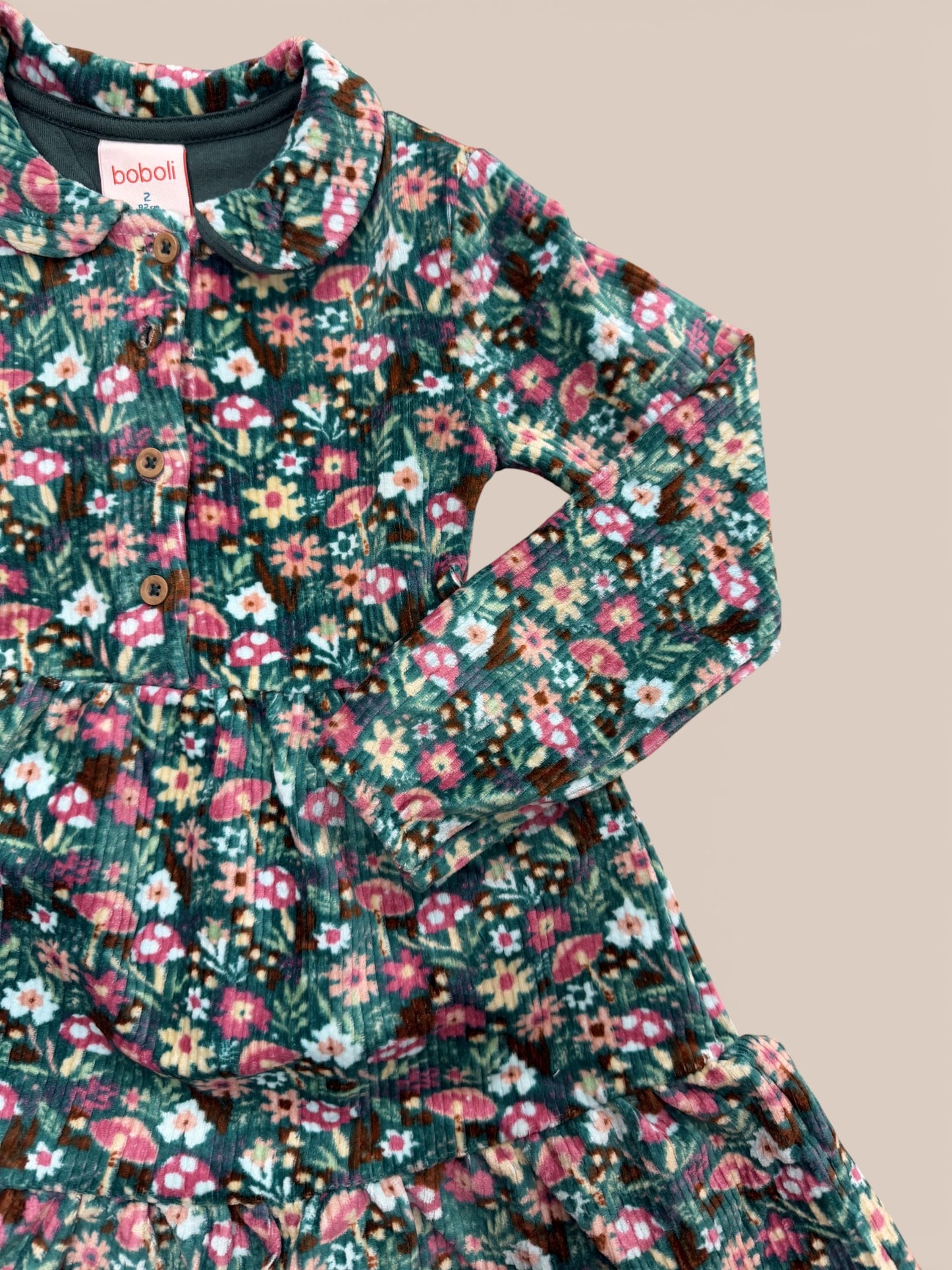 Vestido verde estampado flores y setas