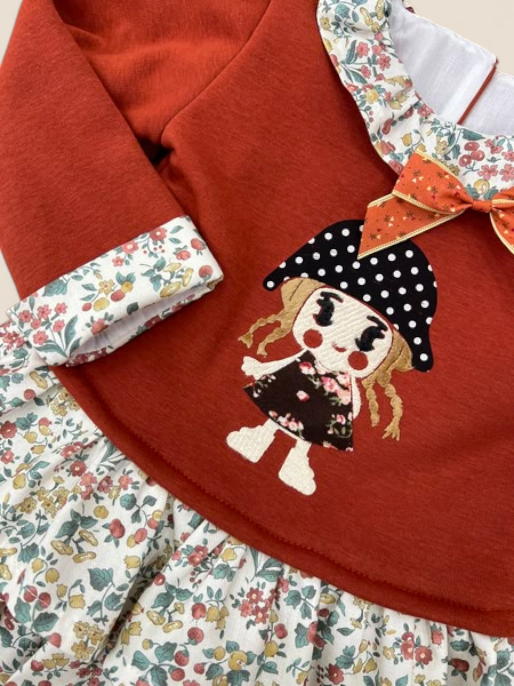 Vestido niña muñeca bordada y falda flores CUCÚ
