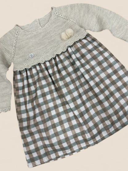 Vestido punto beige y falda cuadros verdes y marrones Visi